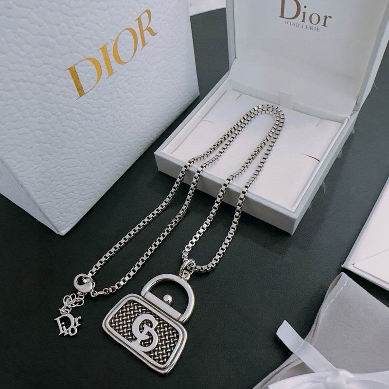 Dior Necklace 10yxx97