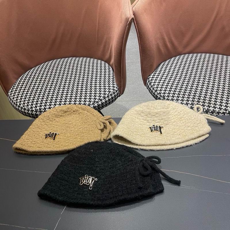 Dior hat 012410
