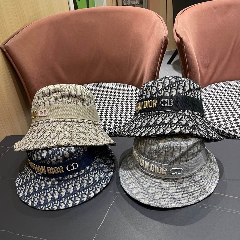 Dior hat 061005