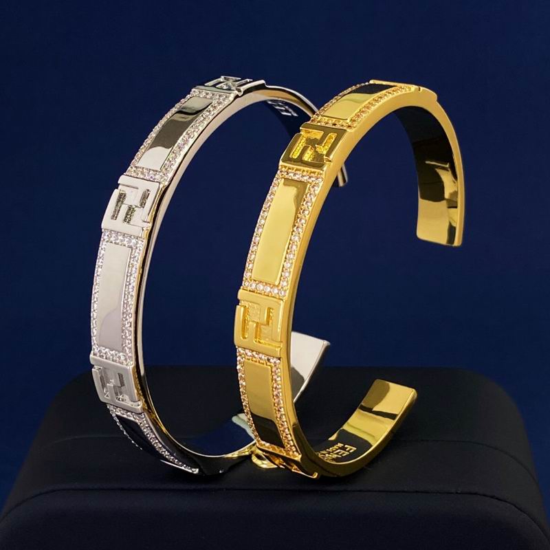 Fendi bracelet 04yxh01