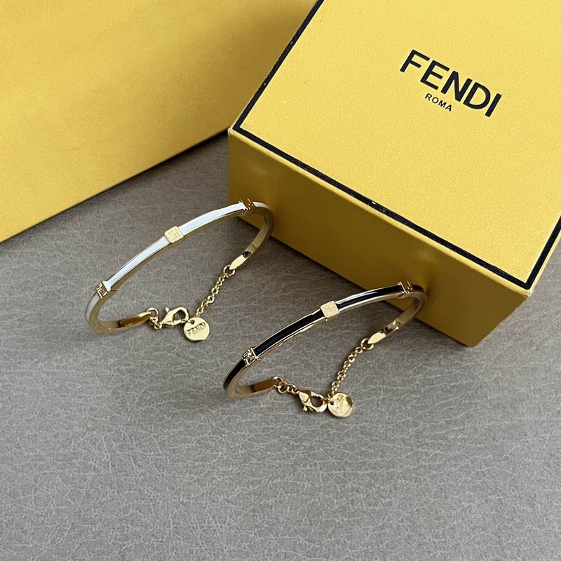Fendi bracelet 12yxx05