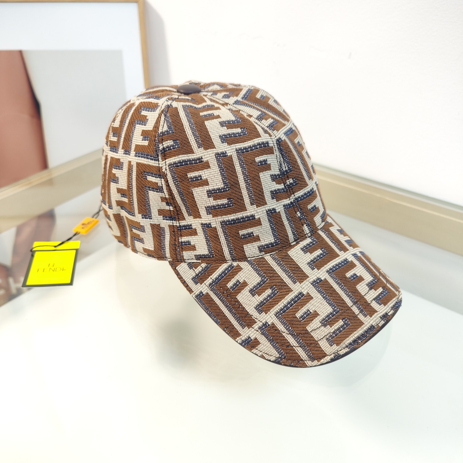 Fendi cap dx90