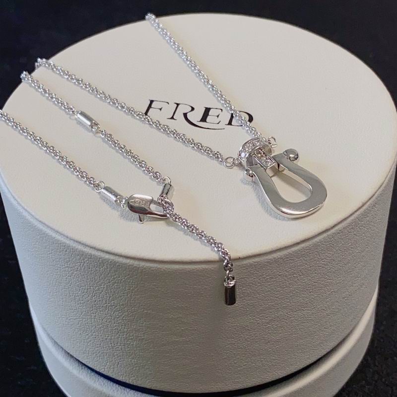 Fred Necklace 04yxs07