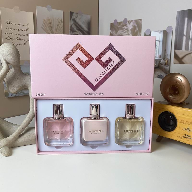 Givenchy woman 3X30ml 03