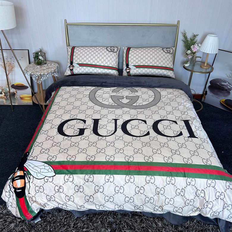 Gucci 2.0x2.3m 26