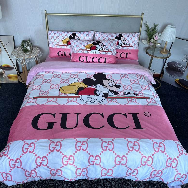 Gucci 2.0x2.3m 27