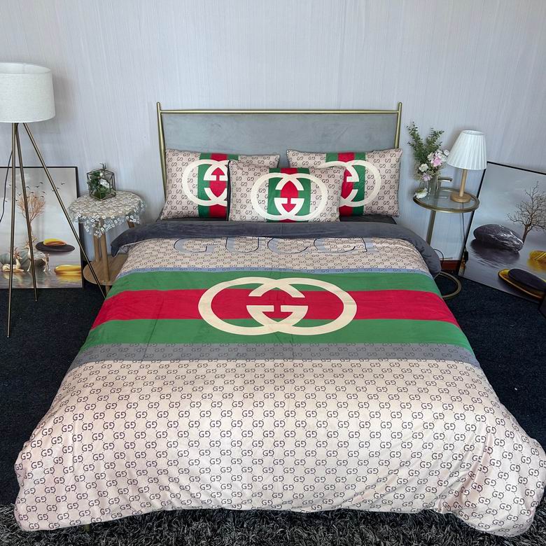 Gucci 2.0x2.3m 28