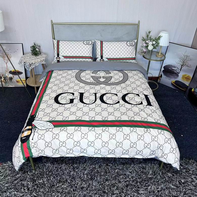 Gucci 2.0x2.3m 19