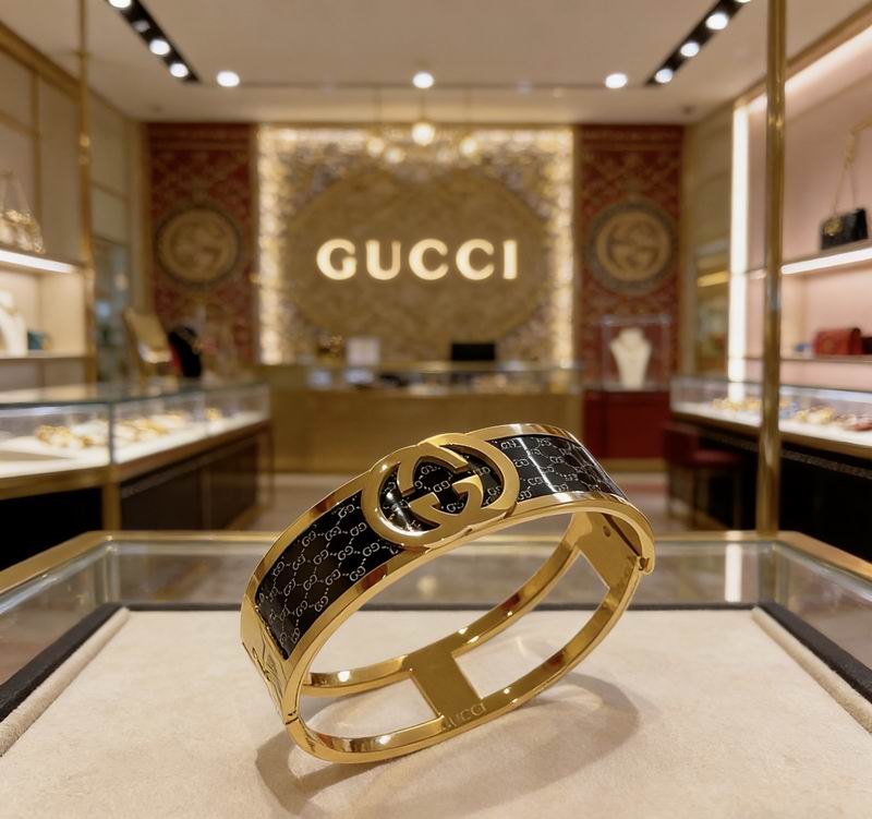 Gucci Bracelet 02yxs30