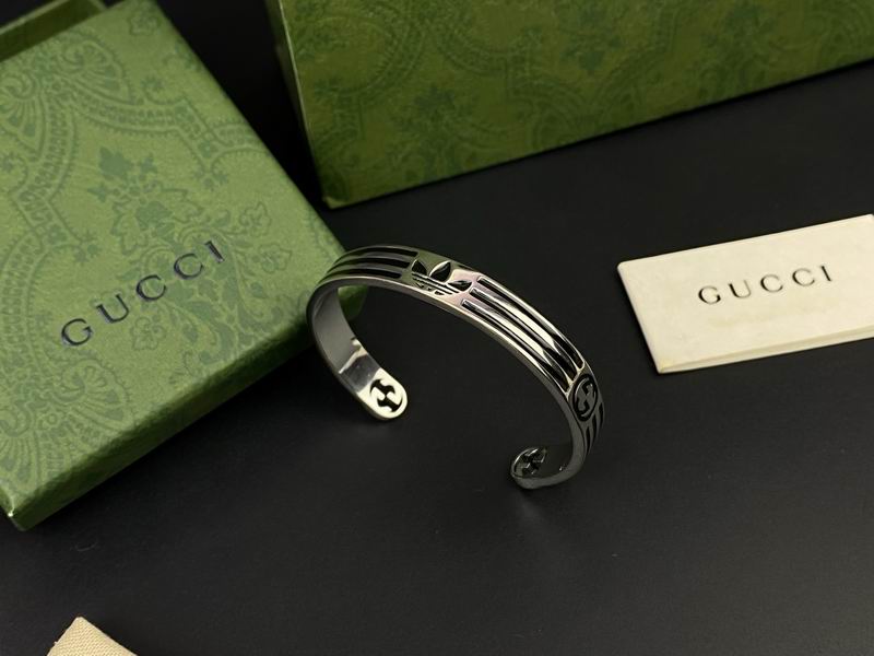 Gucci Bracelet 03yxs142
