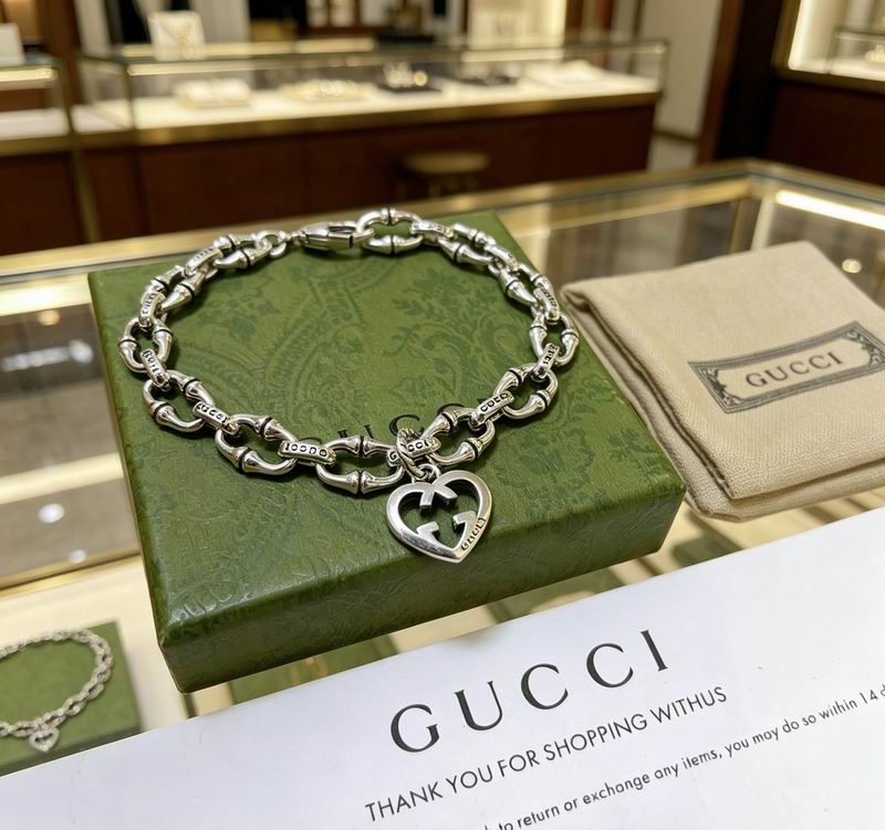 Gucci Bracelet 05yxs05