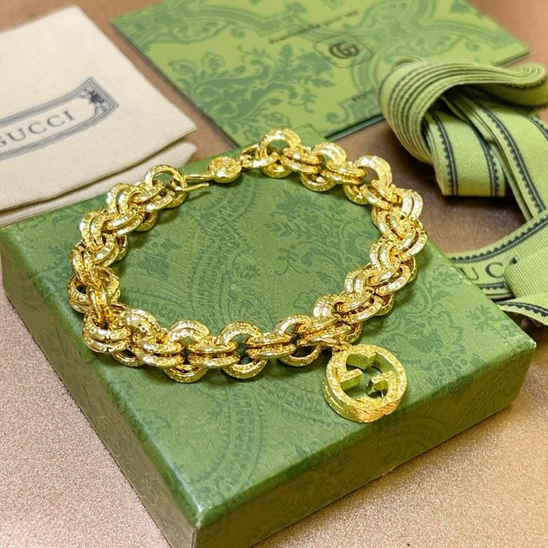 Gucci Bracelet 09yxx12