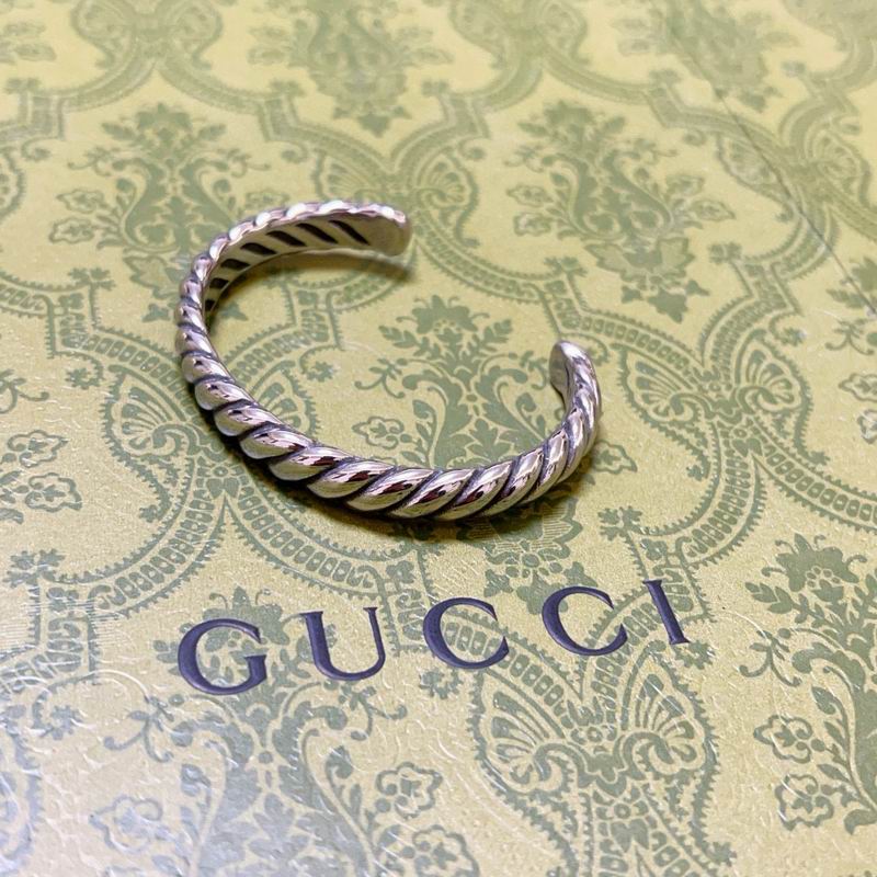 Gucci Bracelet 10yxx43