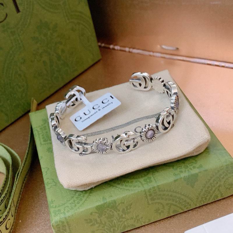 Gucci Bracelet 10yxx46