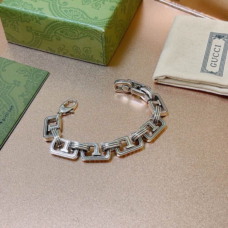 Gucci Bracelet 11yxx101