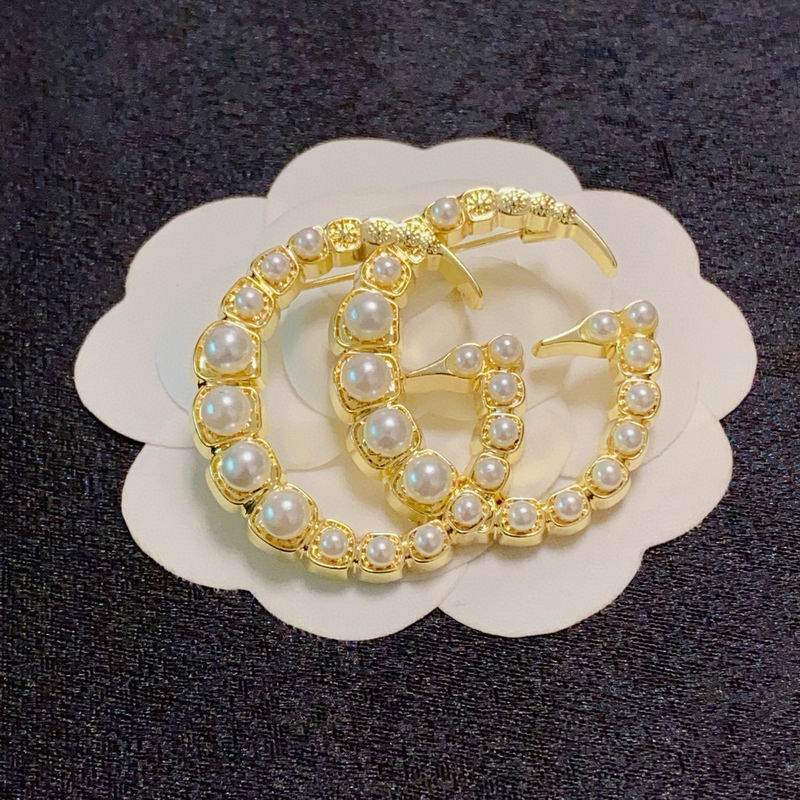 Gucci Brooch 11yxx22
