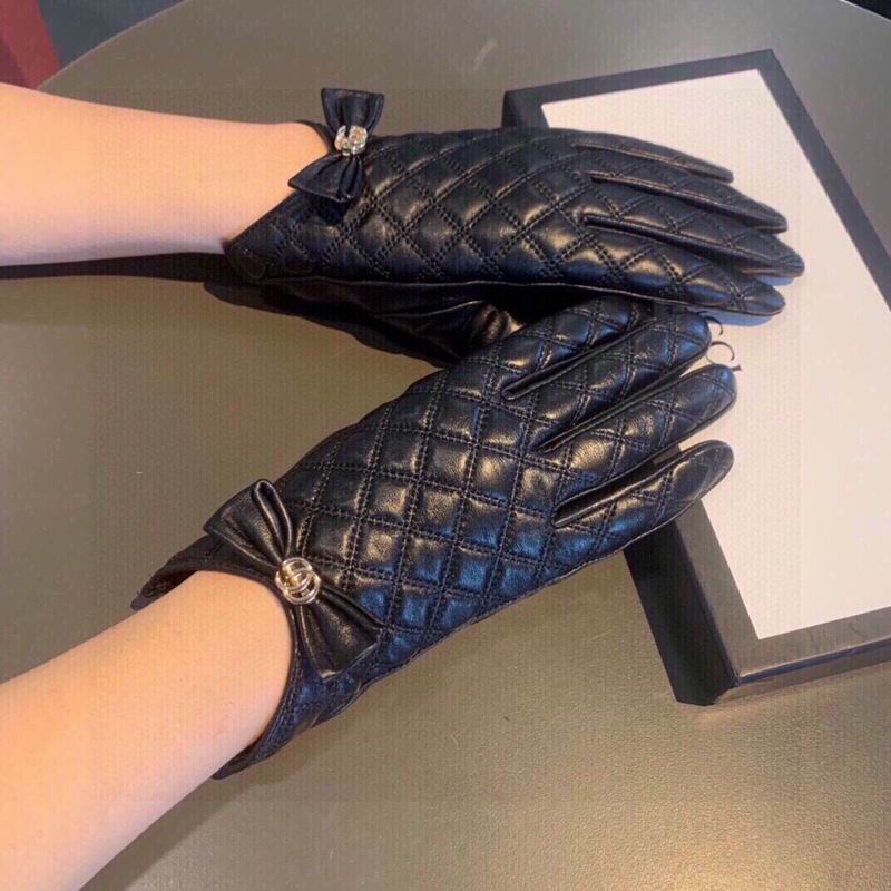 Gucci Gloves M L 110506