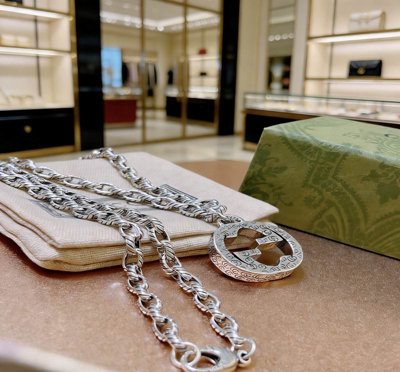 Gucci Necklace  02yxs20