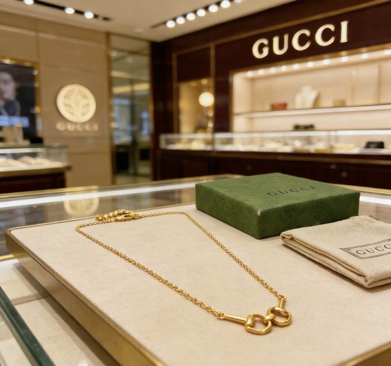 Gucci Necklace  02yxs85