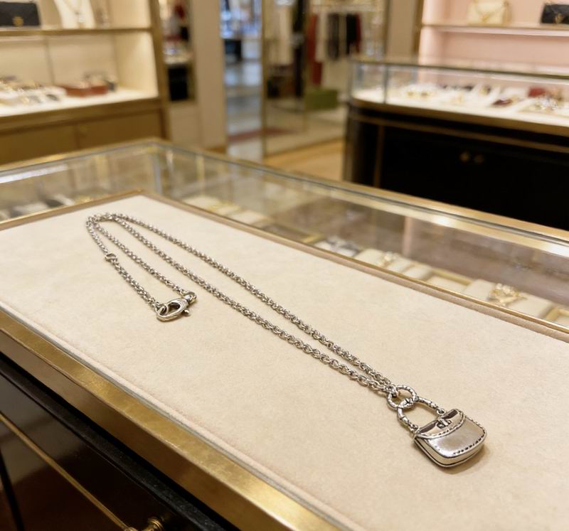 Gucci Necklace 04yxs335