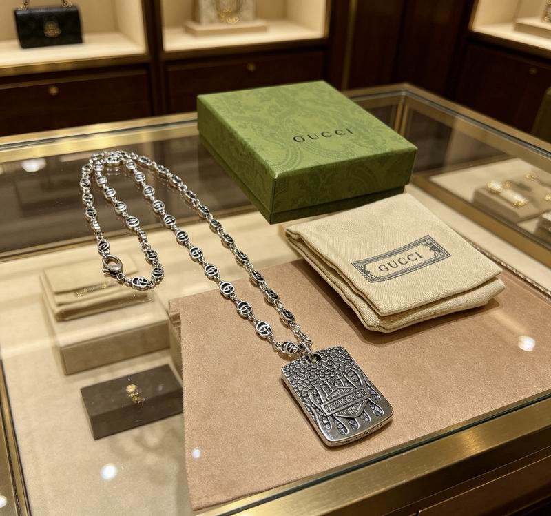 Gucci Necklace 04yxs240