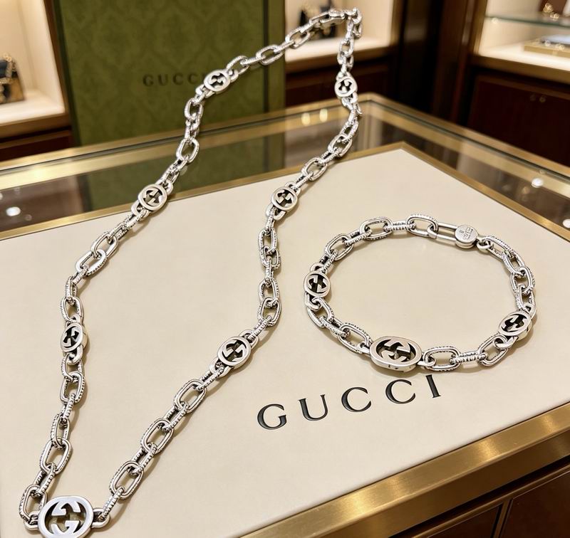 Gucci Suits 04yxs21