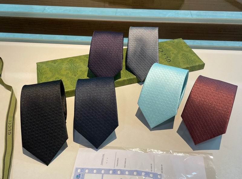 Gucci Tie hm40