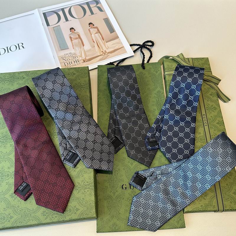 Gucci Tie hm47