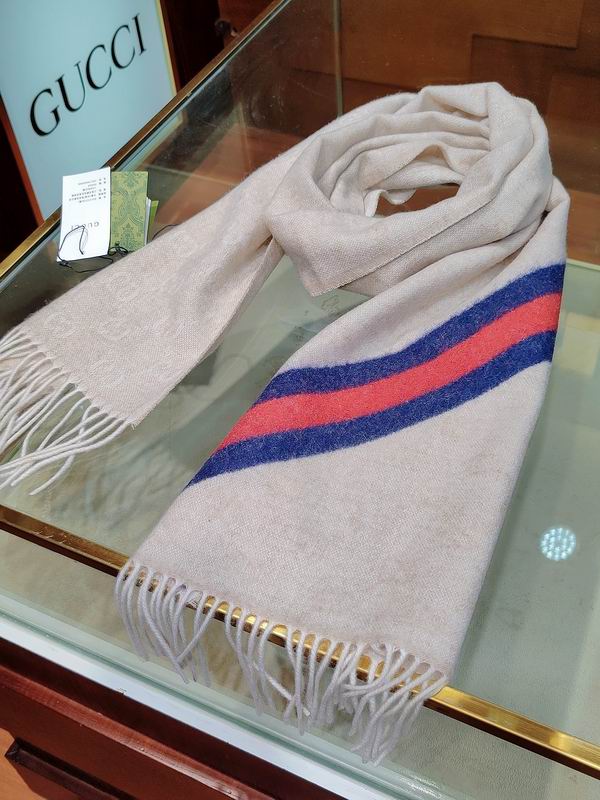 Gucci scarf 37X190cm E21