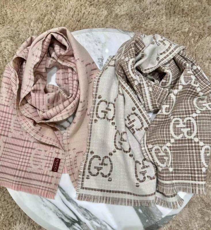 Gucci scarf 47X180cm E121215
