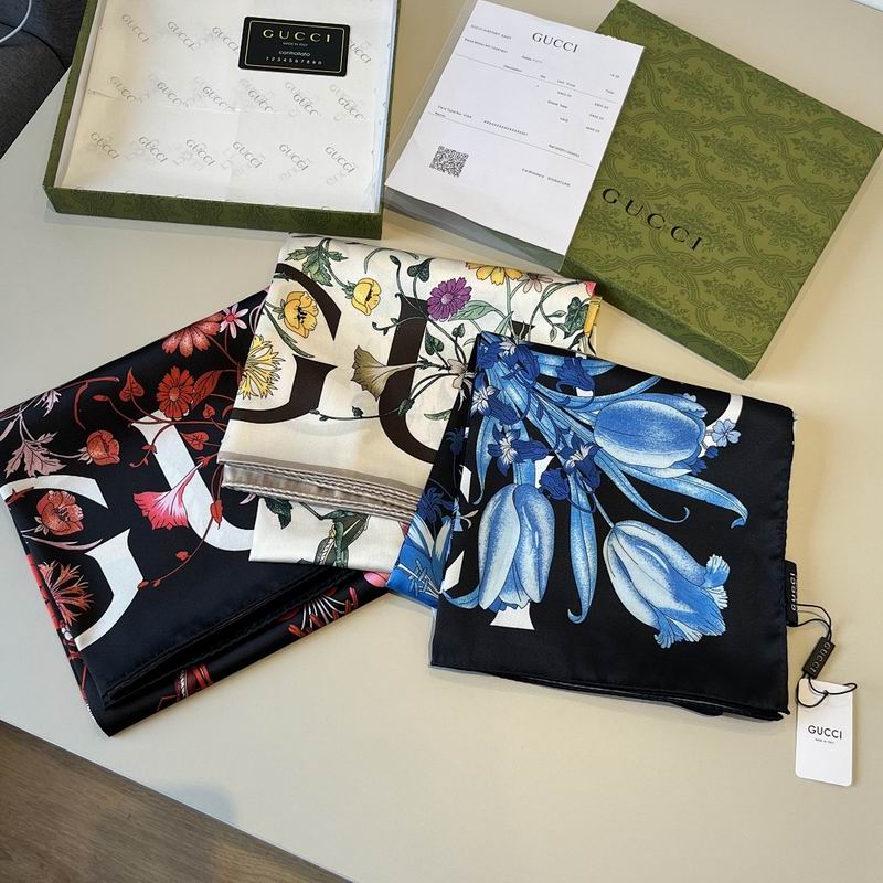 Gucci silk scarf hm13