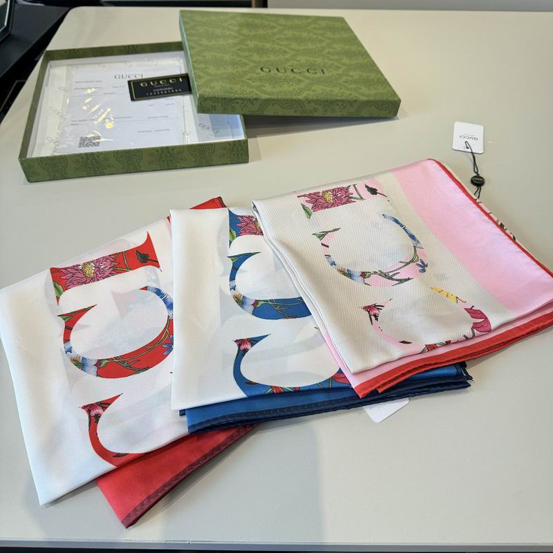 Gucci silk scarf hm02