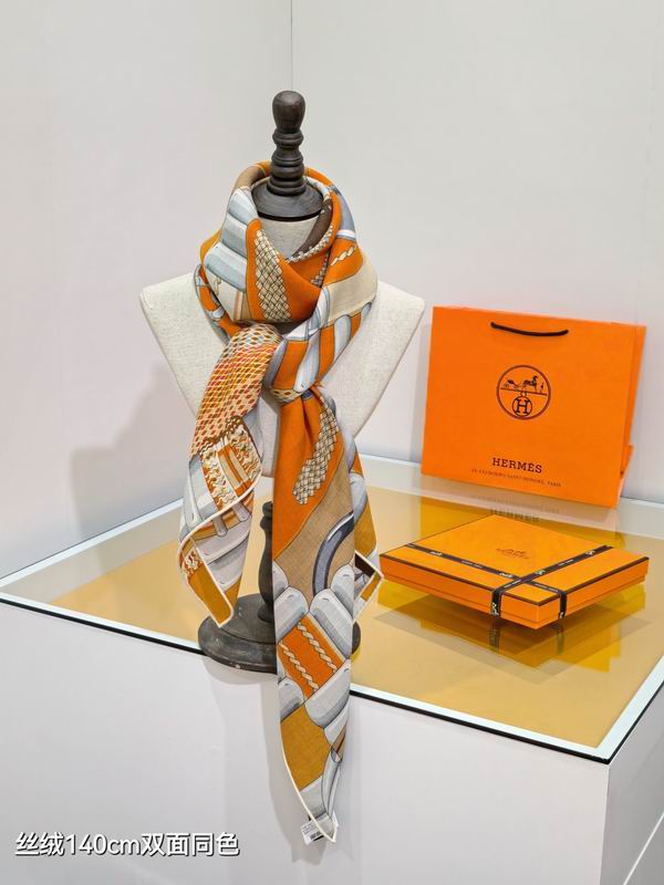 Hermes Scarf 140X140cm 70%羊绒30%真丝 E081907