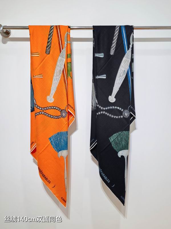 Hermes Scarf 140X140cm 70%羊绒30%真丝 E081909