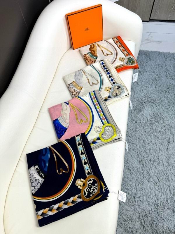 Hermes scarf (方巾）hm