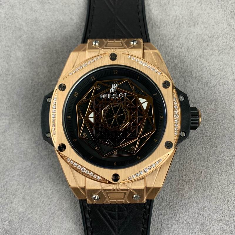 Hublot 42mm 080718