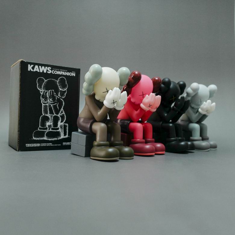 Kaws 12 6 9cm 110g 4C m03