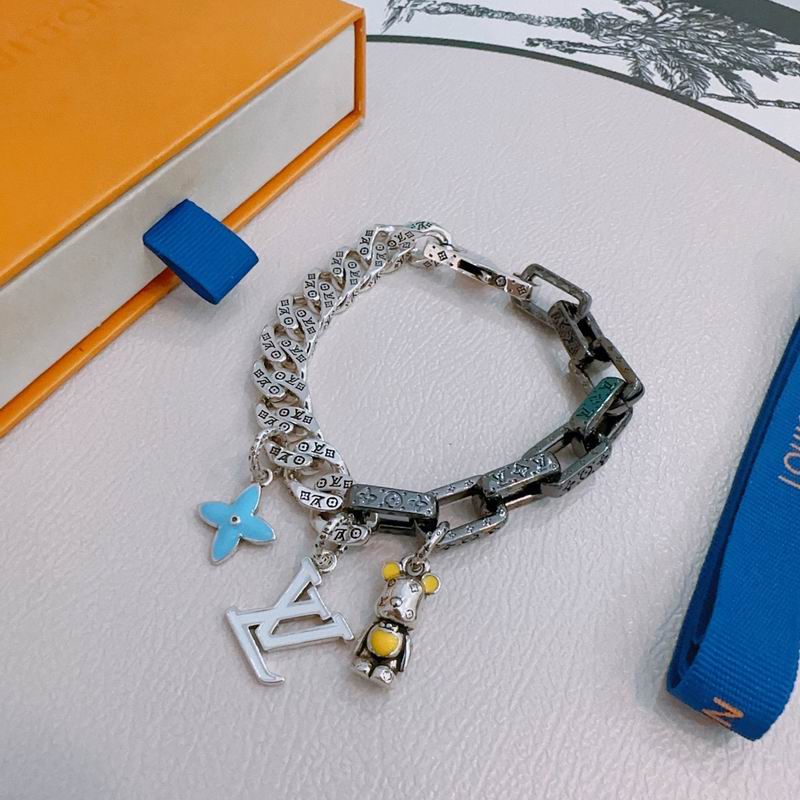 LV Bracelet 04yxs100