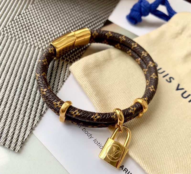 LV Bracelet 04yxs135