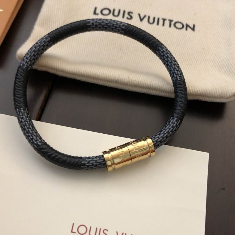 LV Bracelet 04yxs95