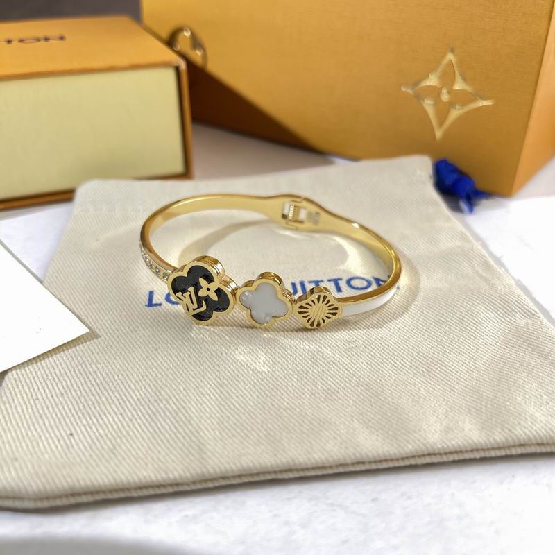 LV Bracelet 05yxs310