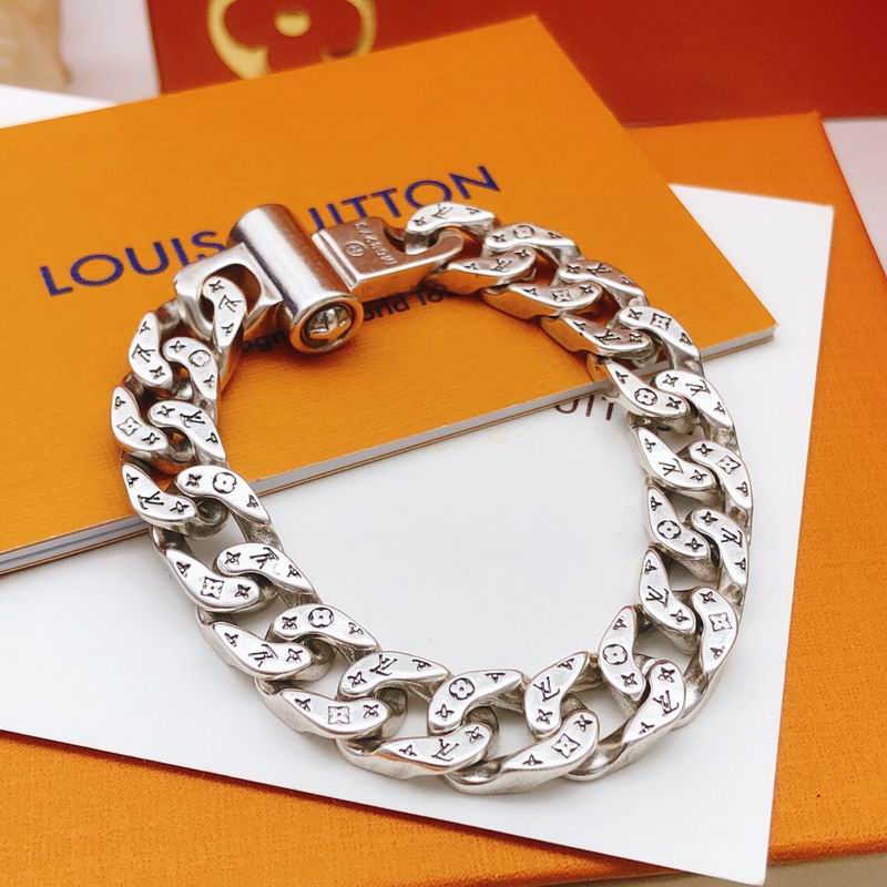 LV Bracelet 05yxs41