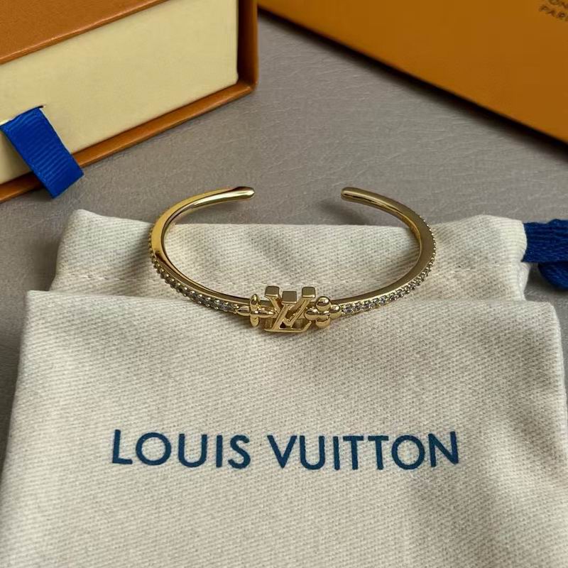 LV Bracelet 05yxs52