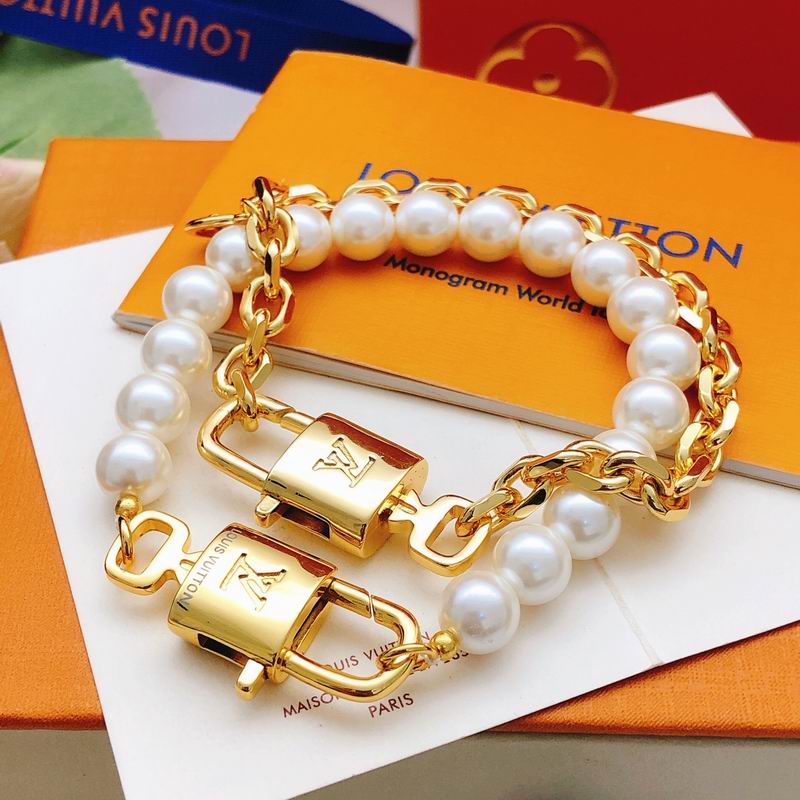 LV Bracelet 05yxs74