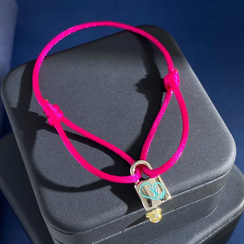 LV Bracelet 01yxx310