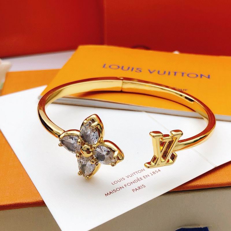 LV Bracelet 02yxs81