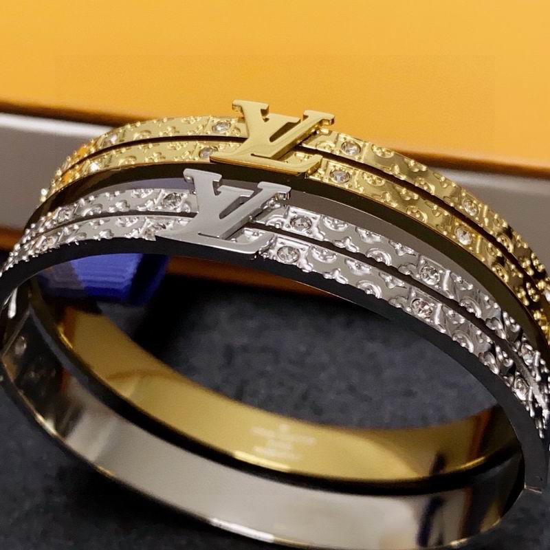 LV Bracelet 03yxs230