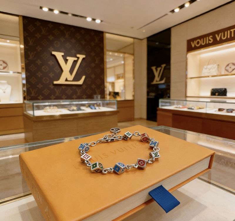 LV Bracelet 03yxs252