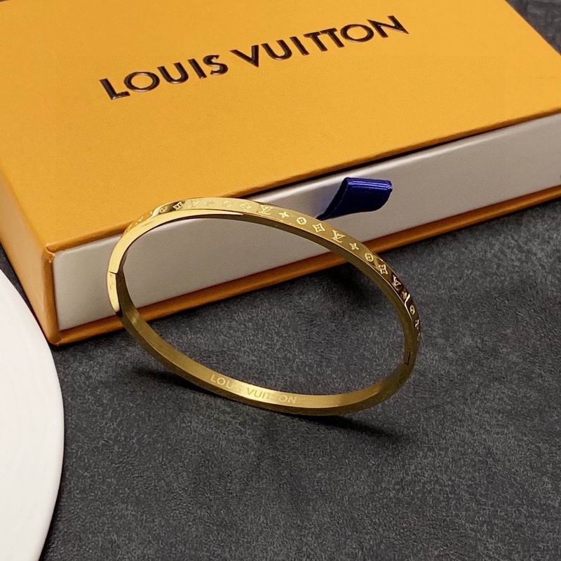 LV Bracelet 04yxs333