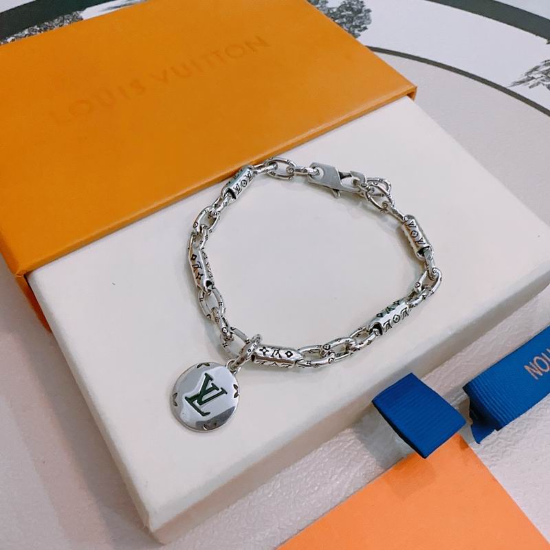 LV Bracelet 04yxs409